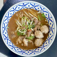 เมนูของร้าน ราชารส ก๋วยเตี๋ยวเรือ เนื้อ-หมู รสเด็ด พระราม 2