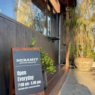 NERAMIT COFFEE ROASTER-เนรมิต คอฟฟี่ โรสเตอร์ สาขารวมโชค