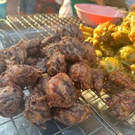 ร้านอาหารเจ เจ๊กำไล เยาวราช (หน้าร้านทองเล่งหงษ์)
