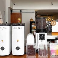 Coffee Compass (คอฟฟี่ คอมพาส) ราชมงคล คลอง6