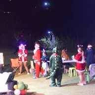 ดิวอี้ ฮิลล์ แคมป์ปิ้ง แอนด์ คาเฟ่ (DEWY HILL CAMPING AND CAFE)