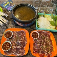 หมูจุ่ม ยำหัวมุม