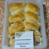 เมนูของร้าน White Story United Silom Center