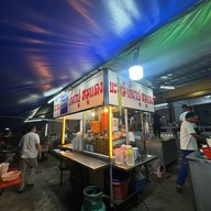 ชุนฮั้ว บะหมี่เกี๊ยวหมูแดง สามแยกปักธงชัย