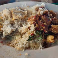 เมนูของร้าน เจ๊เปิ้ลอาหารตามสั่ง+ข้าวขาหมูลำลูกกา