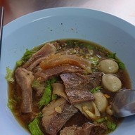 เกาเหลาเนื้อกิ่งเพชร