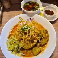 เมนูของร้าน ยักษ์ใหญ่ไข่ข้น กรูเมท์ มาร์เก็ต สถานนีรถไฟใต้ดิน ลาดพร้าว