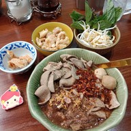 เมนูของร้าน ร้านก๋วยเตี๋ยวเรือวันจันทร์ -