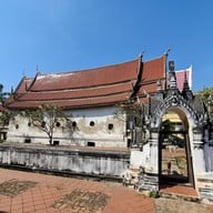 วัดใหญ่จอมปราสาท