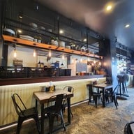 บรรยากาศ Bigger' Burgers and Steak