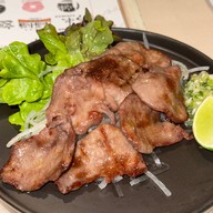 เมนูของร้าน EZOYA Hokkaido Sushi & Izakaya พร้อมพงษ์