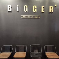 บรรยากาศ Bigger' Burgers and Steak