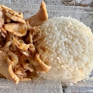 ครัว ณ ริมนา