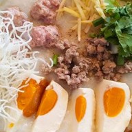 น้าเป็ด...โจ๊กหมูข้าวหอม สาขาประชาอุทิศ90