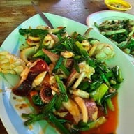 เมนูของร้าน ร้านแดงอาหารทะเล (ร้านต้นตำรับตัวจริงกว่า40ปี)