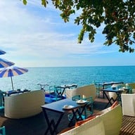 บรรยากาศ BlueFin Beach Bar & Restaurant
