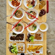 บุญเลิศบะหมี่เกี๊ยวหมูย่างซีอิ๊ว สาขา PTT Station ปตท.เวสต์วิลเลจ บางใหญ่ (น้ำมัน+EV) -