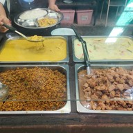 เมนูของร้าน ตู้เสบียง 1 (สาขาใหญ่) ข้าวแกงใต้ ขนมจีนน้ำยาปู