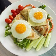 เมนูของร้าน bi’halalika Roti & Bistro -