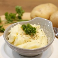 เมนูของร้าน bi’halalika Roti & Bistro -