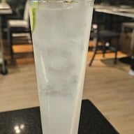 เมนูของร้าน Flow Restaurant and Bar พหลโยธิน 9