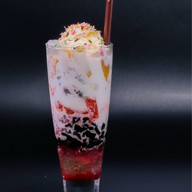 Shwe Tea House and Noodles