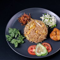 Shwe Tea House and Noodles