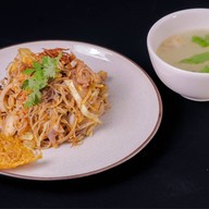 Shwe Tea House and Noodles