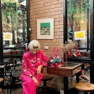 The Blooming Gallery ทองหล่อ