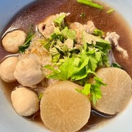 เฮียเบคส์ก๋วยเตี๋ยวหมู-เนื้อ ตลาดรถไฟ