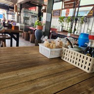 ร้านเนื้อตุ๋น-รสเยี่ยม(แยกวุ่นวาย)