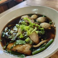 ร้านเนื้อตุ๋น-รสเยี่ยม(แยกวุ่นวาย)