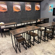 เฟรดดี้ ข้าวแกงกะหรี่ (Freddie RiceCurry) สาขาอโศก