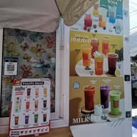 บรรยากาศ MOMO SHAKE (ตลาดปัฐวิกรณ์)