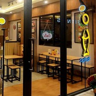 บรรยากาศ มุ่ยหลี ลูกชิ้นปลาสวนรื่น ปตท. บรมราชชนนี