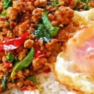 บ้านสวนกะเพรา สุกี้ไข่ข้น