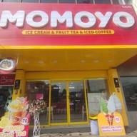 หน้าร้าน momoyo ice cream ชัยนาท