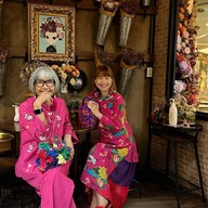 The Blooming Gallery ทองหล่อ