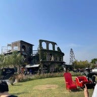 Cafe Laura Bar & Restaurant หนองแค