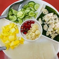อัมพรแหนมเนือง(ต้นตำรับ) หน้าร.ร.ขอนแก่นวิทยายน