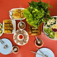 อัมพรแหนมเนือง(ต้นตำรับ) หน้าร.ร.ขอนแก่นวิทยายน