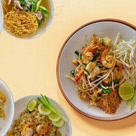 เสบียงเส้น - ผัดไทยกุ้งสด ราดหน้า ผัดซีอิ๊ว สุกี้ กิ่งแก้ว 25/1