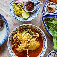 หอคำ อาหารเหนือ แม่ทองศรี ถนนเลี่ยงเมืองนนทบุรี