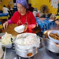 ป๋องเกี๋ยวเตี๋ยวหลอดทรงเครื่อง