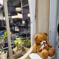 Nom Nom นมสด ปังปิ้งเนยหอมๆ -