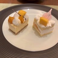 เมนูของร้าน The Peninsula Bangkok ถนน เจริญนคร