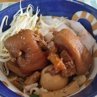 เมนูของร้าน ป๋องเกี๋ยวเตี๋ยวหลอดทรงเครื่อง