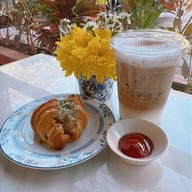 เมนูของร้าน La montée ลามองเต้ สามเสน