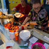 ป๋องเกี๋ยวเตี๋ยวหลอดทรงเครื่อง