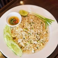 มิสเตอร์ข้าวมันไก่ (Mr. Chicken rice)